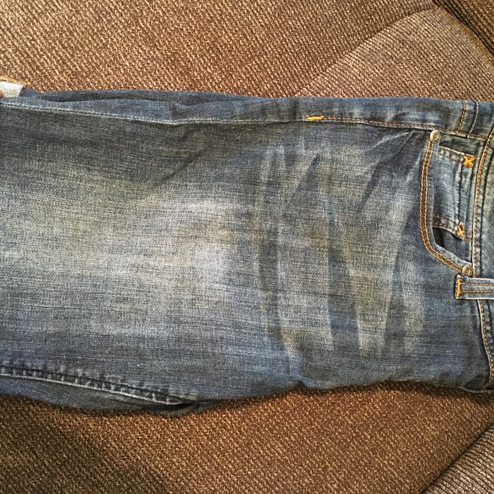 Short/Jean - Picture 3 of 3